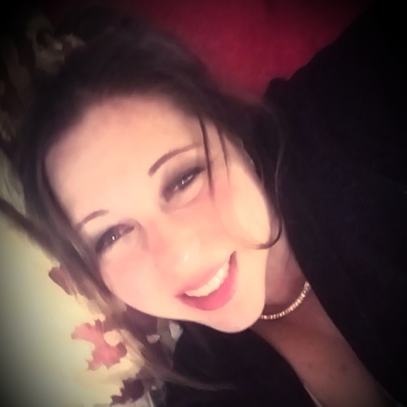 Meet your Posher, Renee - Picture 1 of 1